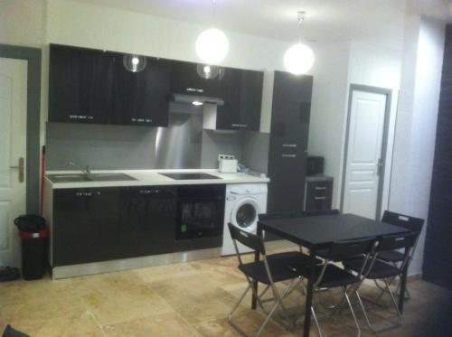 Appartement Residence La Phalene Elodie 58 Rue Emile Vincent Toulon