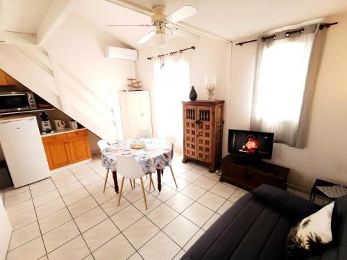 Résidence LE CARLTON - Studio pour 4 Personnes 44 Port Leucate france