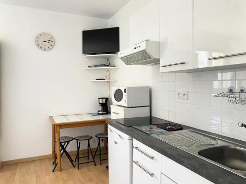 Appartement Résidence Les Dunes - Studio pour 2 Personnes 204 2  Square de l'Hôtel de Ville Erquy