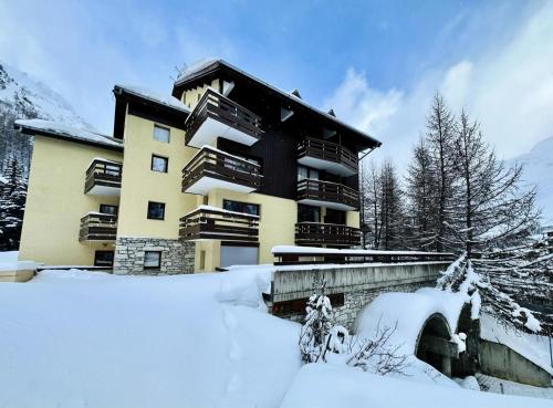 Appartement Résidence Les Oreades - Studio pour 5 Personnes 334 Résidence Le Coeur de Val Val dʼIsère