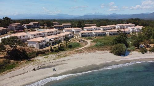 Résidence Marina di Bravone - appartement 4 personnes Vue Mer 1er étage N192 Linguizzetta france