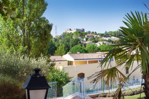 Résidence Odalys La Licorne de Haute Provence Gréoux-les-Bains france