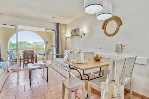 Appart'hôtel Résidence Pierre & Vacances Premium Les Calanques des Issambres Boulevard du Mérou - San Peïre Les Issambres