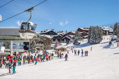 Résidence Pierre & Vacances Premium Les Chalets du Forum Courchevel france