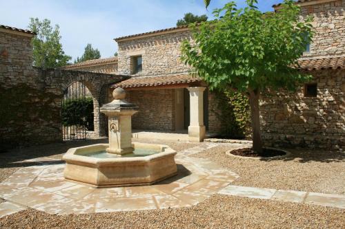 Résidence Prestige Odalys La Bastide des Chênes Gordes france