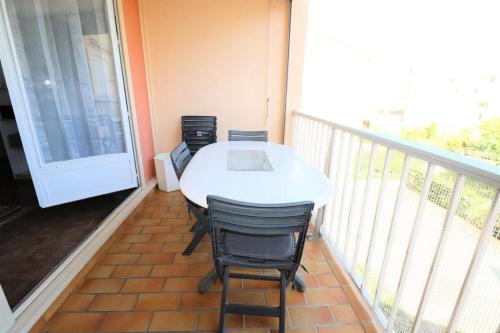 Appartement Résidence Terrasses Baronnie - 2 Pièces pour 4 Personnes 044 430 Avenue du Palais de la Mer, Rés. Terrasses de la Baronnie n°300 Le Grau-du-Roi