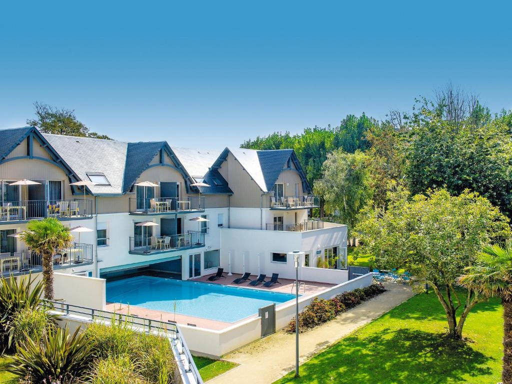 Appart'hôtel Résidence Vacances Bleues Les Jardins d'Arvor 3, avenue de la mer, 29950 Bénodet