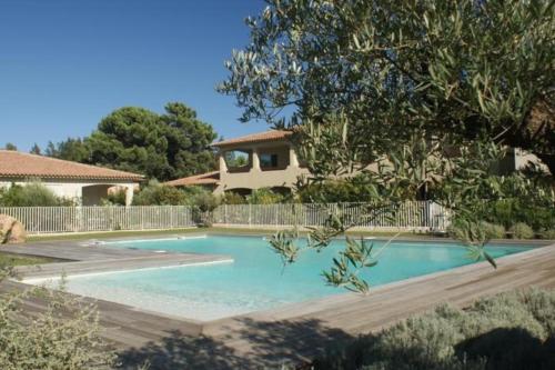 Rez De Jardin CLIMATISE - 2 MIN PLAGE - PISCINE Lecci france