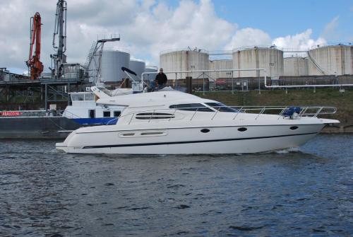 Bateau-hôtel Rhein Yacht Lexa 90 Schifferstraße Marina Duisburg im Innenhafen Duisbourg