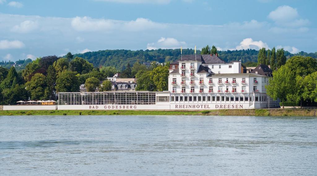 Hôtel Rheinhotel Dreesen Rheinstr. 45-49, 53179 Bonn