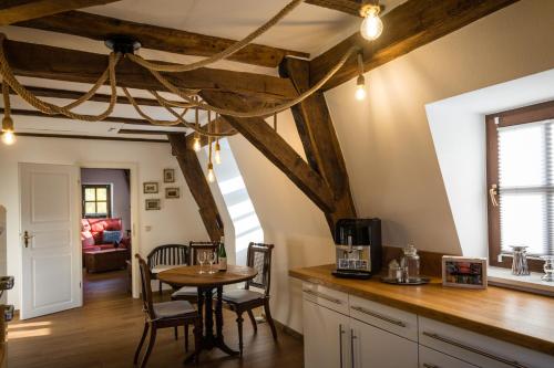 Appartement Rißbacher Hof Mansarde anno 1737 151 Rißbacher Straße Traben-Trarbach