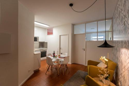 Appartement Ribeira Trendy Apartment Rua do Infante Dom Henrique 37, 3º Esq. Porto