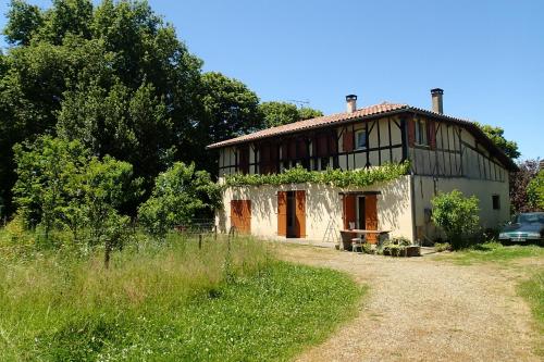 Ricouch, chambre d'hôtes et permaculture Momuy france