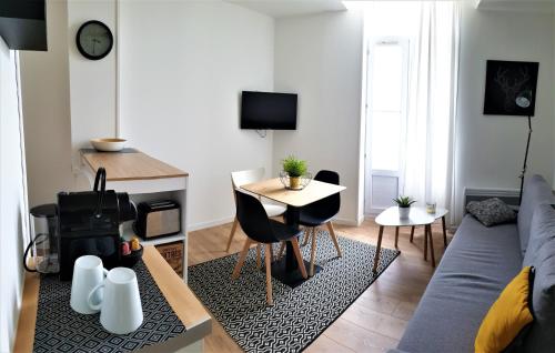 Appartements ROCHEFORT authentique 8 Avenue Camille Pelletan Rochefort