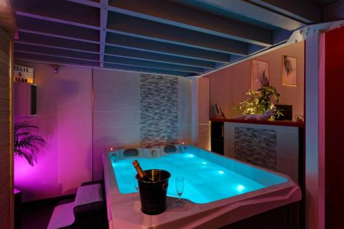 Appartement Romance Spa lofts haut de gamme avec sauna 22 rue Dauphine Le Havre