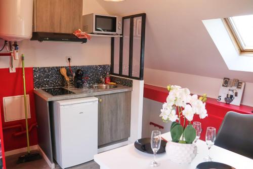 Appartement ROMANTIC STUDIO EVE - PROCHE GARE - NETFLIX - WiFi 35 Rue Langlès Amiens