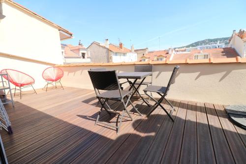 Rooftop terrasse 1 bedroom in rue d'Antibes, 5 min from the Croisette 214 Cannes france