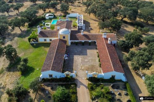 Rosa Estates The Farmhouse & Stables Monforte portugal