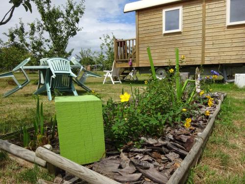 Maison de vacances Roulotte Bigoudenne Roscélou Nevez Tréméoc