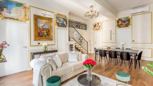 Royale 3 Bedroom, 2 Bathroom Apartment With AC - Louvre Paris france