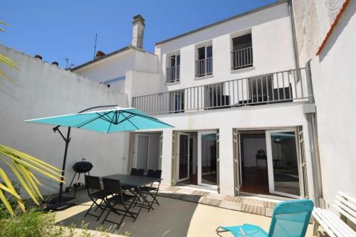 Villa Royan - Agréable villa de 135m² à 450m de la plage 53 Avenue des Tilleuls Royan