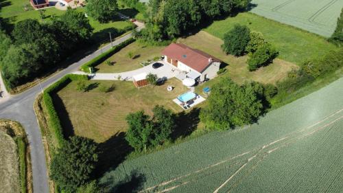 ruhige Gästezimmer von Privat Ménétreuil france