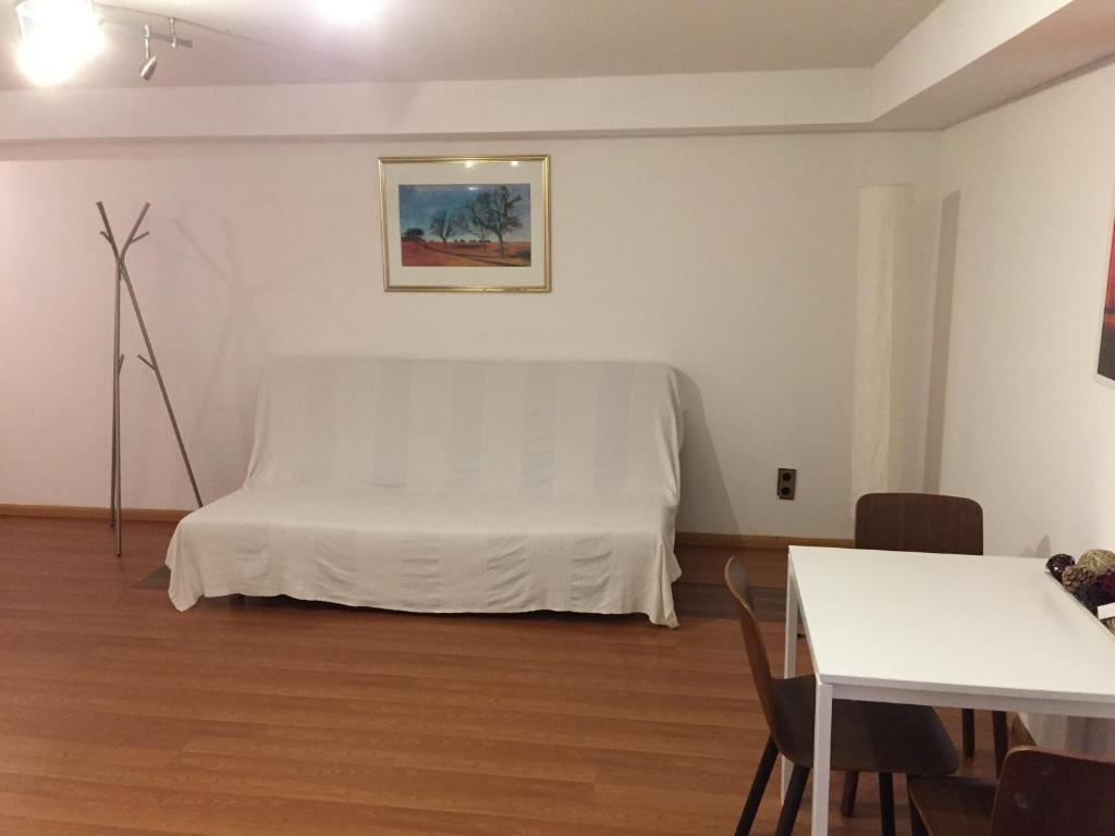 Séjour chez l'habitant ruhiges privates Zimmer in Freiburg, zentrumsnah, Nähe Europapark Haslacher Straße, 79115 Fribourg-en-Brisgau