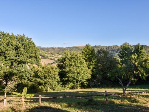 Maison de vacances Rural holiday home in S nezergues with garden  Cassaniouze