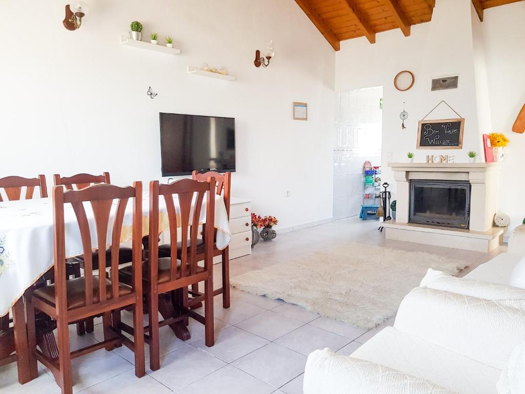 Maison de vacances Rural House Mancosa Velha, 7630-092 Boavista dos Pinheiros