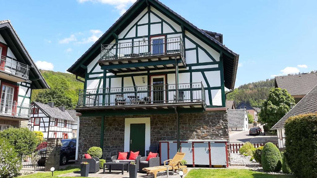 Appartements Rurseeblick Rurstrasse 43a, 52152 Einruhr