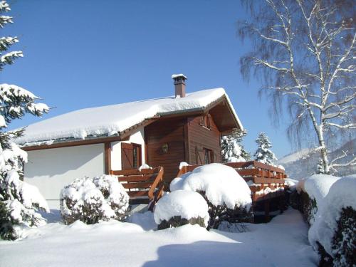 Rustic chalet with a dishwasher in the High Vosges Le Thillot france