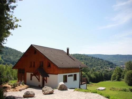 Rustic chalet with dishwasher, in the High Vosges Le Ménil france