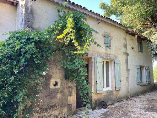 Rustic cottage with stunning swimming pool Saint-Front france