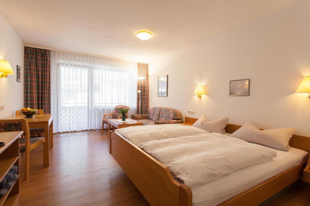 Appartement Rustikales Apartment 35qm mit Balkon Nähe Freiburg Talstraße Ferienparadies Ochsen 29, 79263 Simonswald