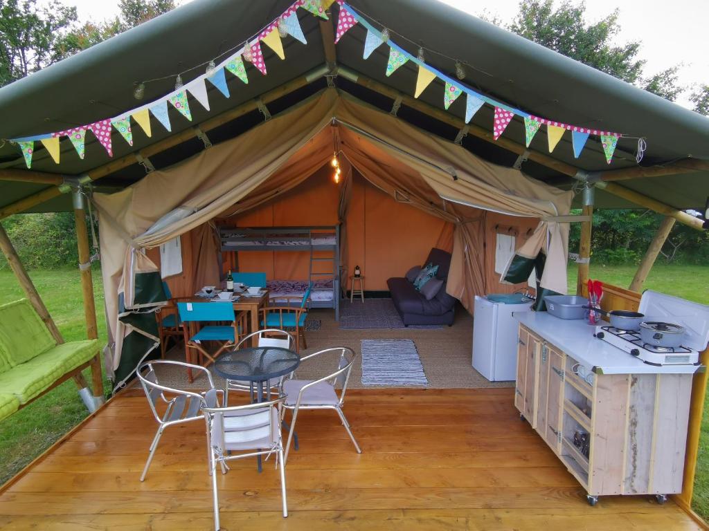 Tente de luxe Safari at La Petite Lande LIEU DIT LA PETITE LANDE, 24800 Pierrefiche
