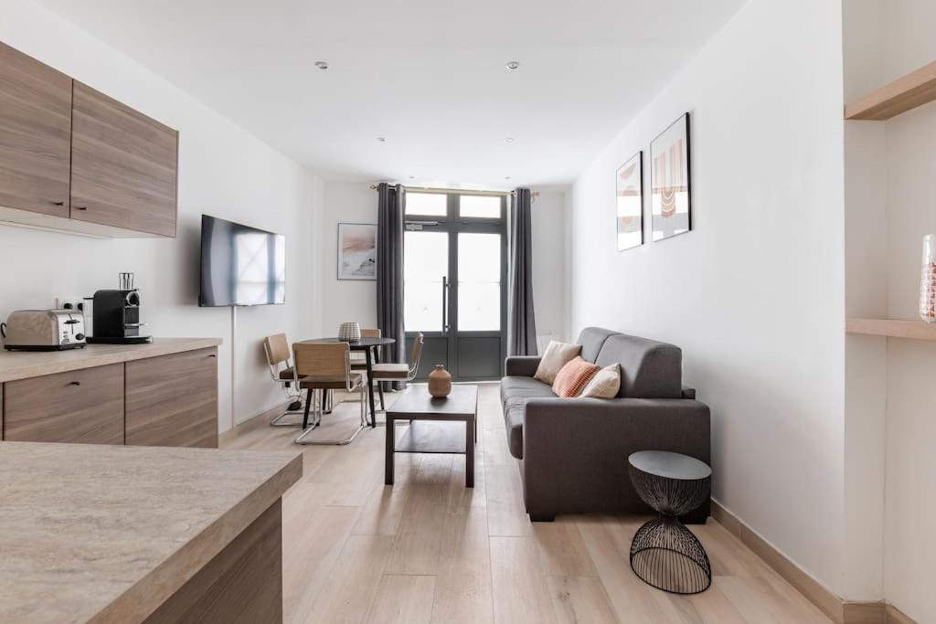 Appartement Saint Germain/Notre-Dame : Cosy Apartment 1BR-4P 3 Rue de Savoie, 75006 Paris