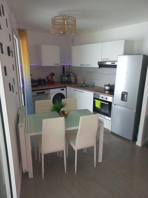 Appartement SAINT-JEAN PARADISE 32 Place d'Armagnac, 33800 Bordeaux