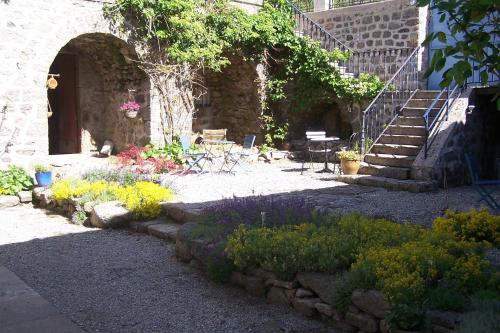 B&B / Chambre d'hôtes Salomony Chambre d'Hôtes domaine de salomony Marcols-les-Eaux