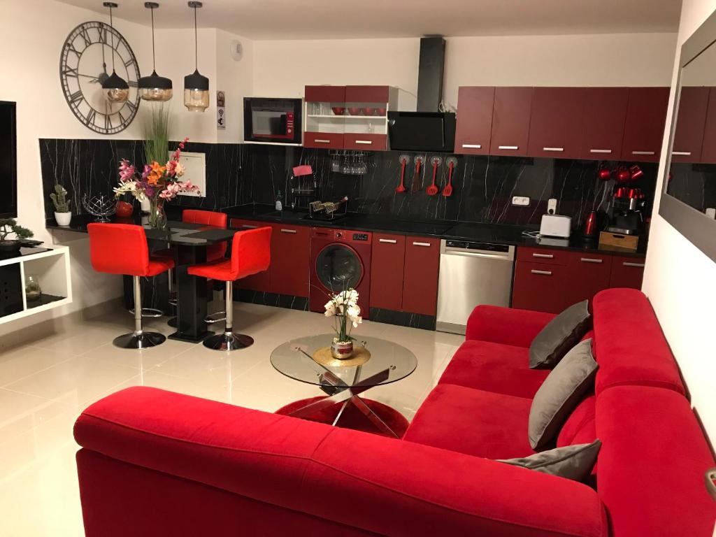 Appartement Sandy plaza supérieur Rez de jardin 6 Rue de Provence, 93700 Drancy