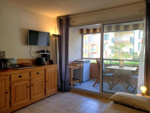 Appartement SANTA LUCIA, Studio avec coin nuit 25 m2 2 Adulte de la corniche, 55 Saint-Raphaël