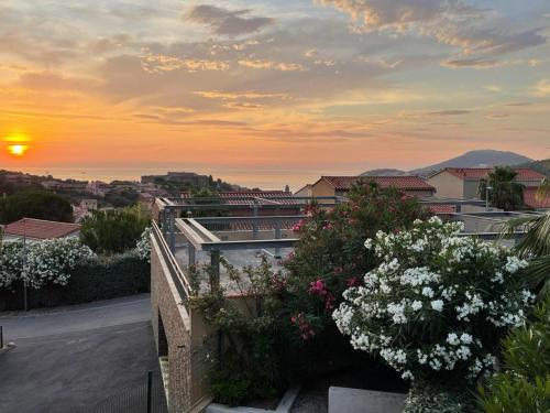 SAPHIR - Superbe T2 Vue Mer et Montagne avec PISCINE et GARAGE PRIVE Collioure france