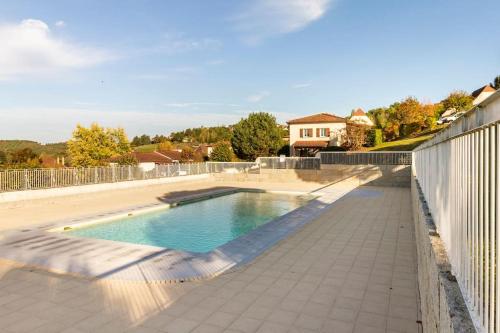 Appartement SARLAT, Apptmt T3 résidence CLIM PISCINE PARKING appartement M6 15 Côte de Ravat Sarlat-la-Canéda