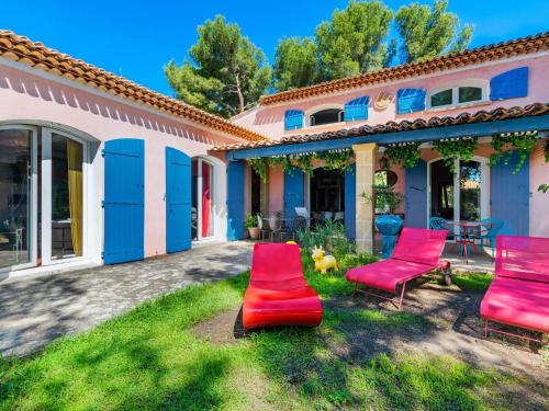 Scenic villa in Martigues with private pool La Couronne france