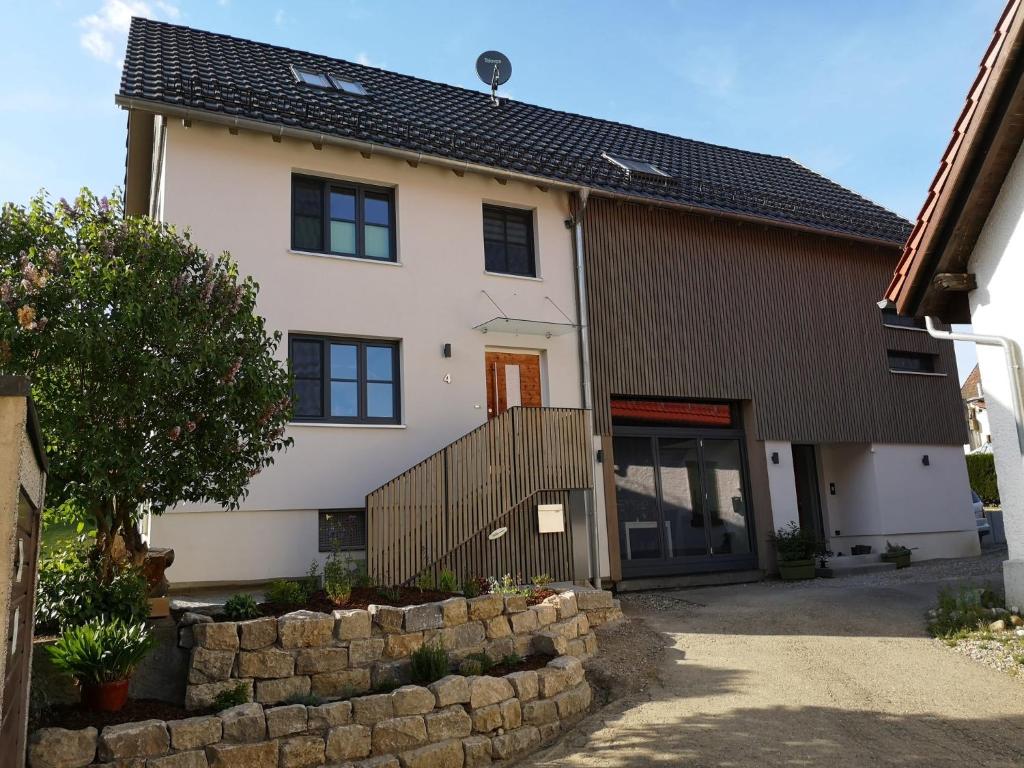 Appartement Schienerberghütte Schulstraße 4, 78337 Öhningen