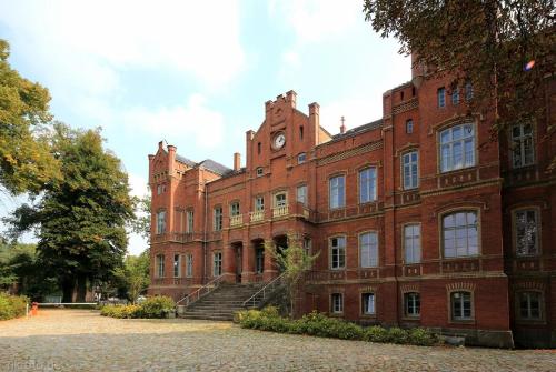 Appartements Schloss Alt Sammit Am Schloss Krakow am See