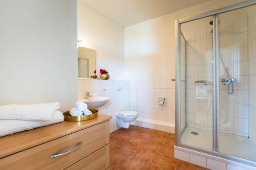 Hôtel Schloss Harkensee Straße der Freundschaft 1 Dassow