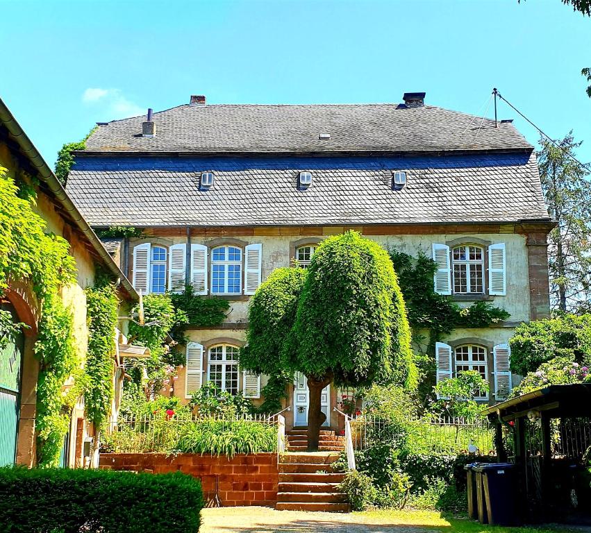 Appartements Schloss Hilbringen 11 Schloßberg, 66663 Merzig