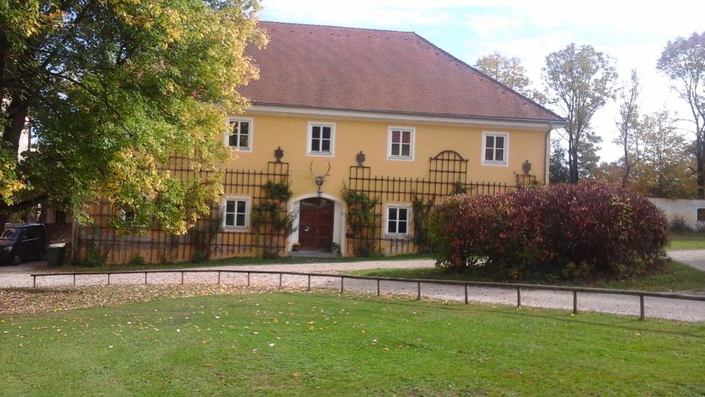 Séjour chez l'habitant Schloss Jetzendorf, Verwalterhaus 5 Im Schloss, 85305 Jetzendorf