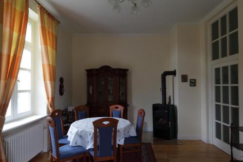 Appartement Schloss Lelkendorf, FeWo Groß Gievitz 8 Schloßweg Lelkendorf