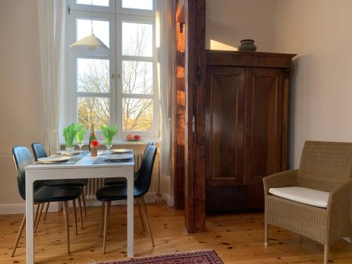 Appartement Schloss Lelkendorf, Fewo Hoppenrade Schlossweg 8 Lelkendorf